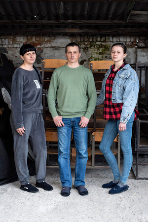 Oleksandr * (38), Іryna ** (36), Kateryna *** (18) from Lysychansk (Lluhansk region)